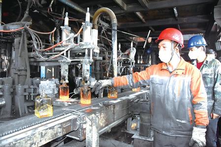 酒泉市 開動 直通車 高歌 加速跑